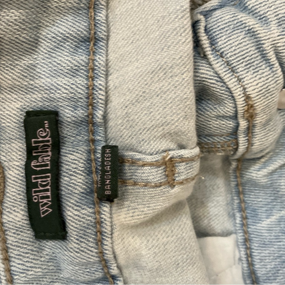 WILDFABLE MOM JEANS LIGHTWASHED - Picture 3 of 4